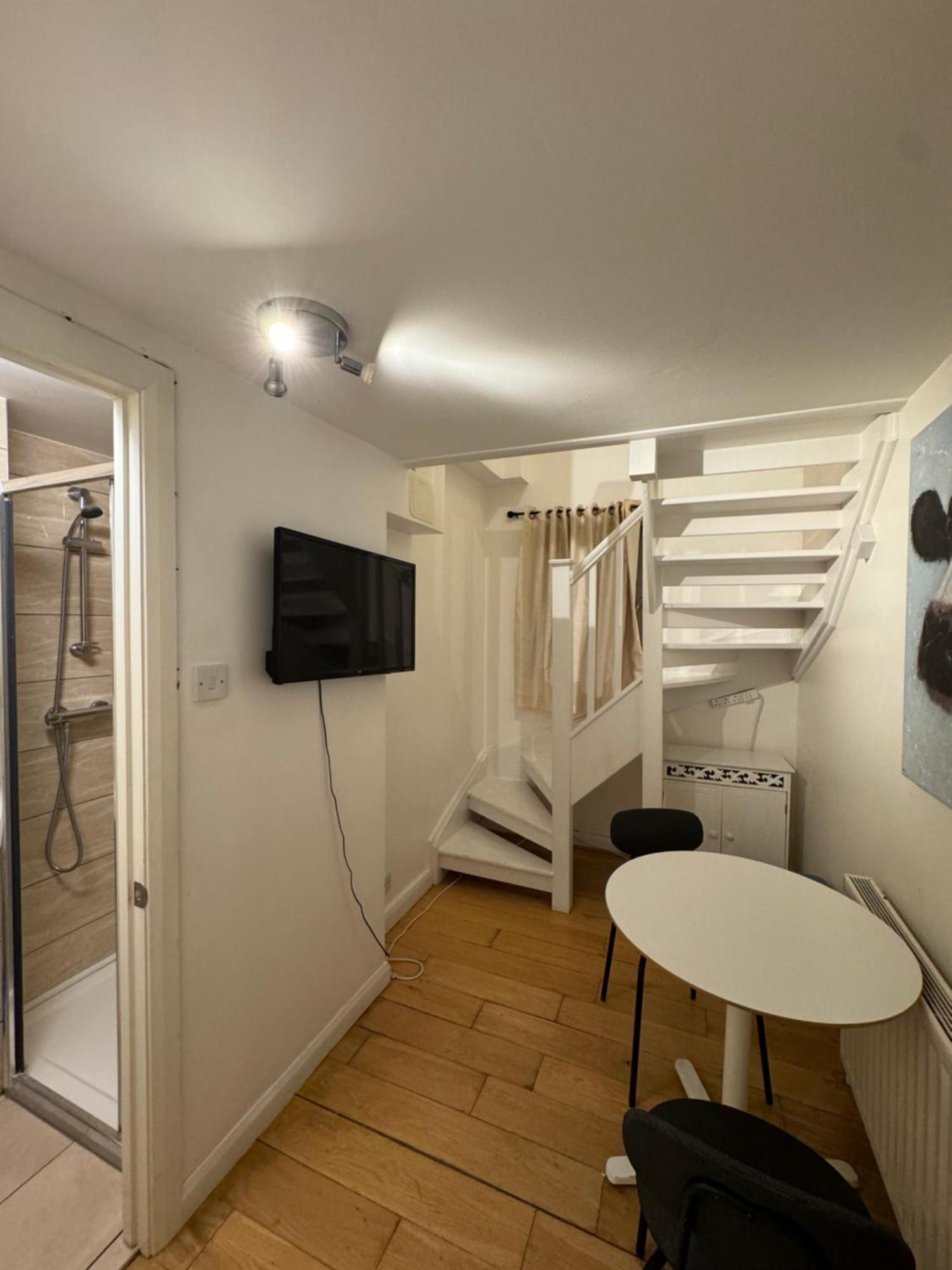 Cozy Rooms Near Central Londen Buitenkant foto